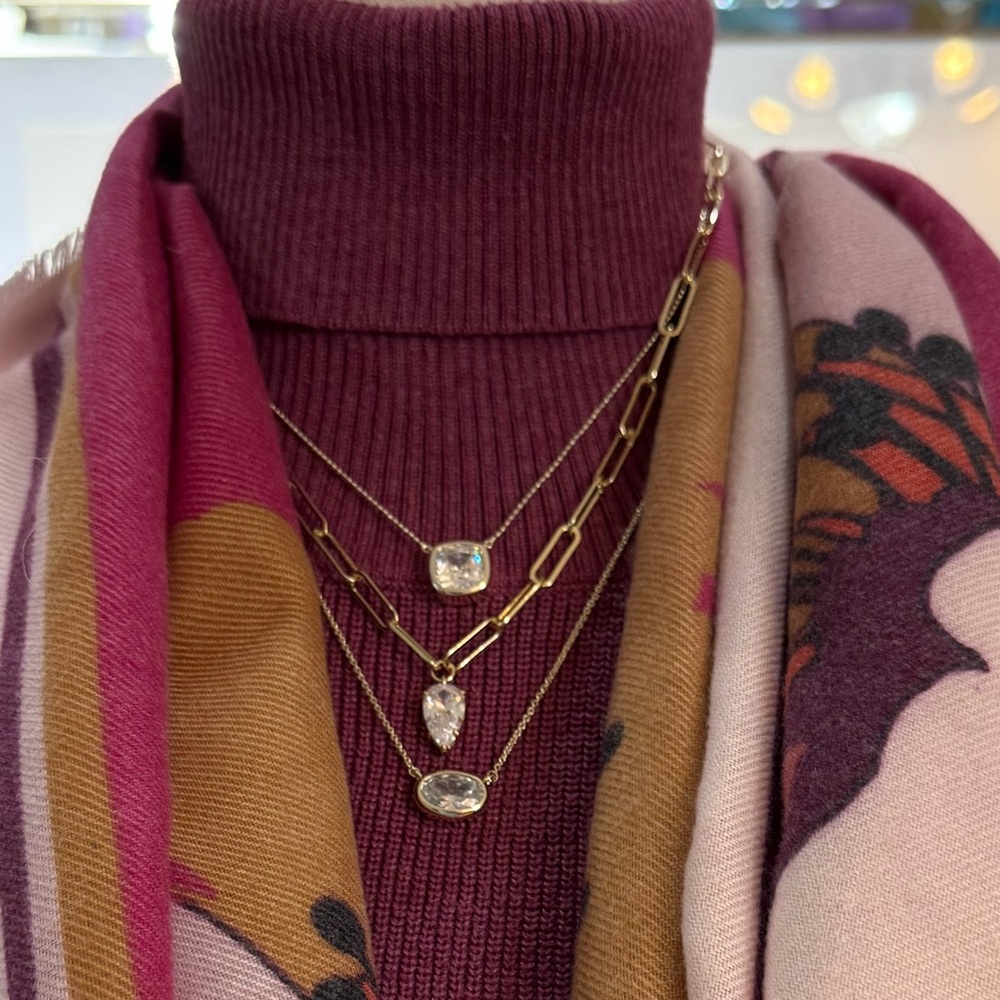 Melinda Maria Gold with Diamondette Pendant Necklace - Picture 5 of 12